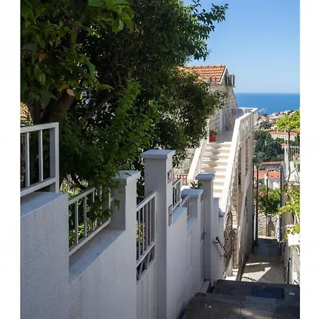 Appartement Kono - Two-bedroom With Balcony And Sea View - Marka Gjaje Street *